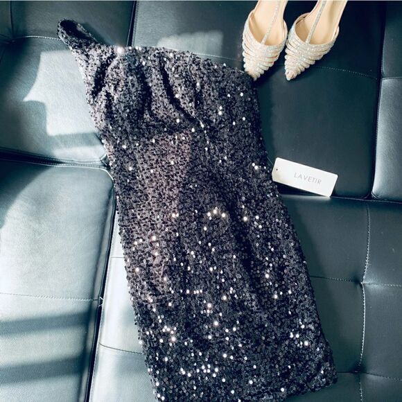 BLACK SEQUIN MINI DRESS - Picture 2 of 8